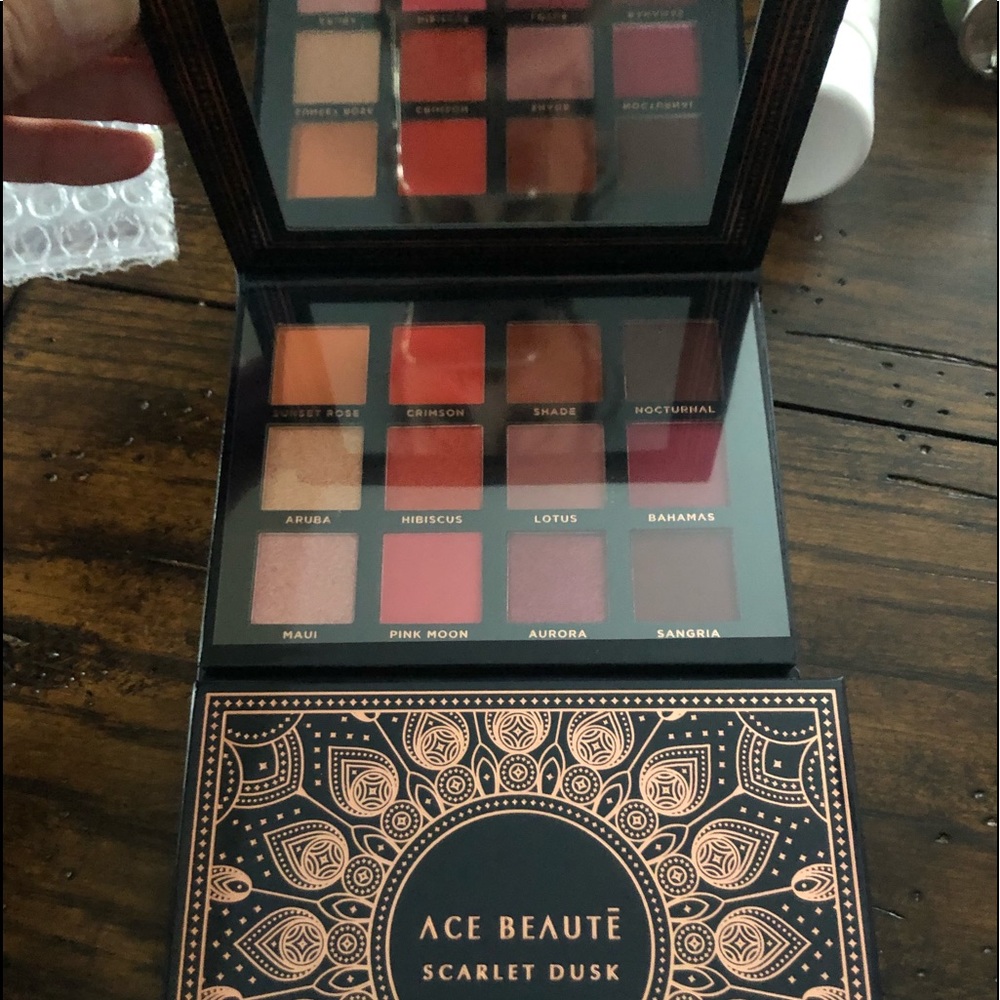 Ace Beaute- Scarlet Dust
